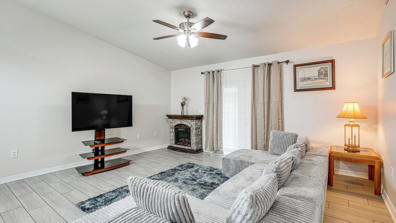 Photo of Bedroom in Lakeland - Winter Haven