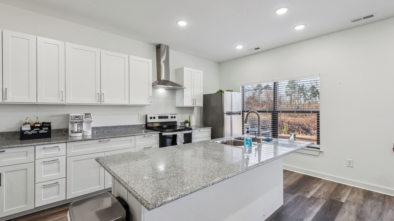 Photo of Kitchen in Ponderosa - Wingate