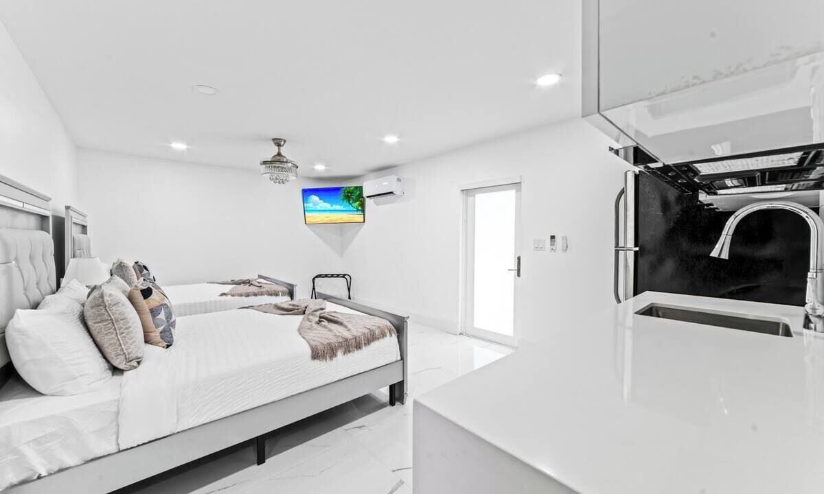 Photo of Bedroom in Kendale Lakes