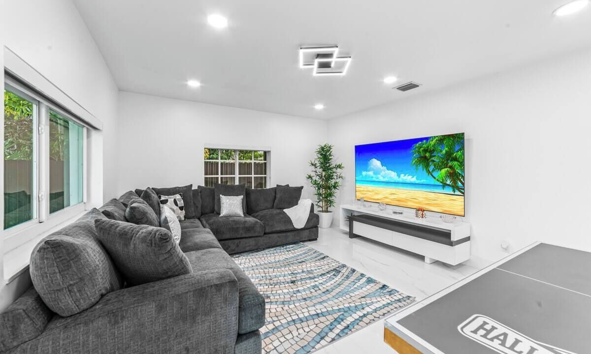 Photo of Livingroom in Kendale Lakes