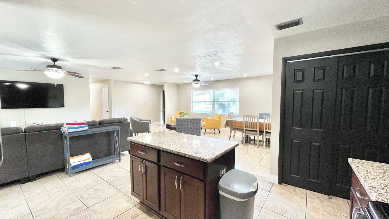 Photo of Livingroom in Gainesville