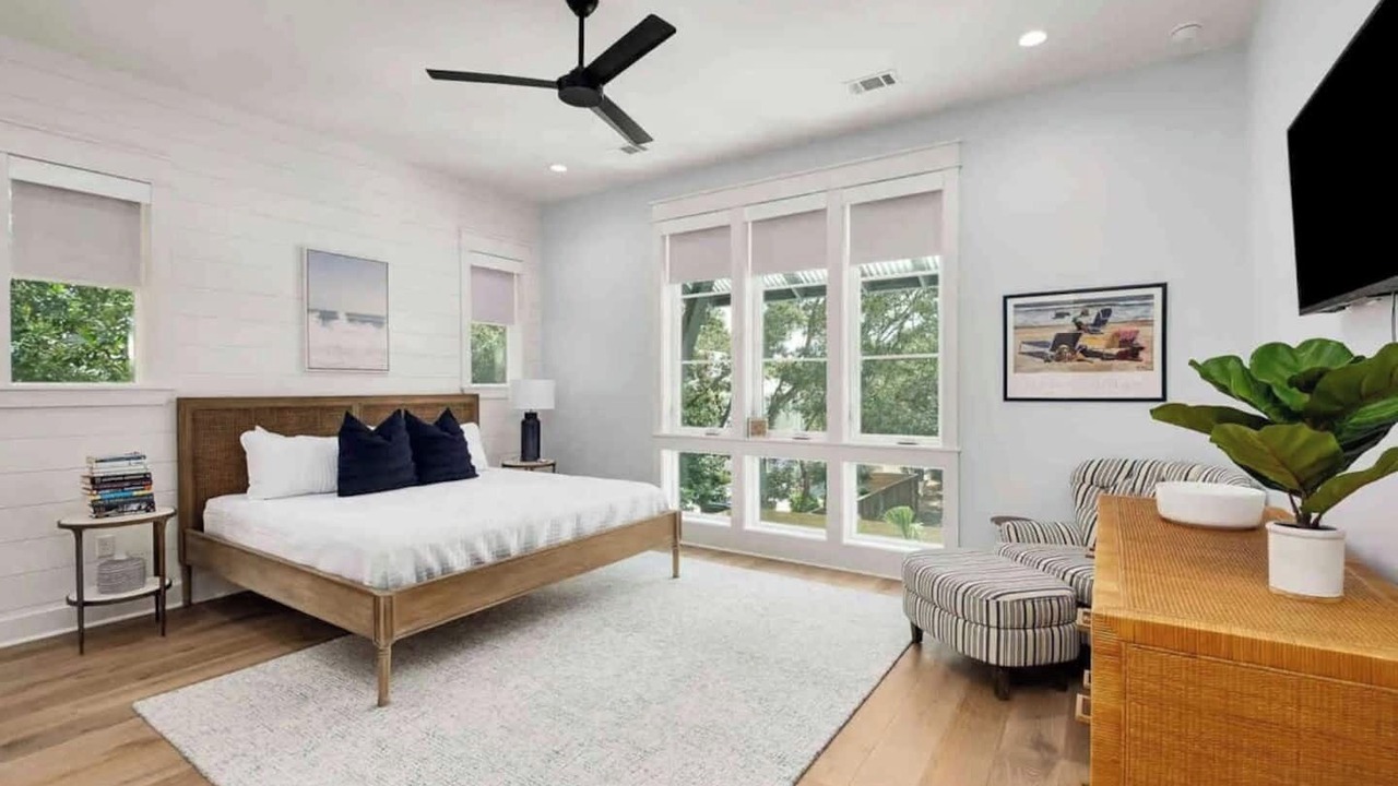 Photo of Bedroom in Dune Allen Beach
