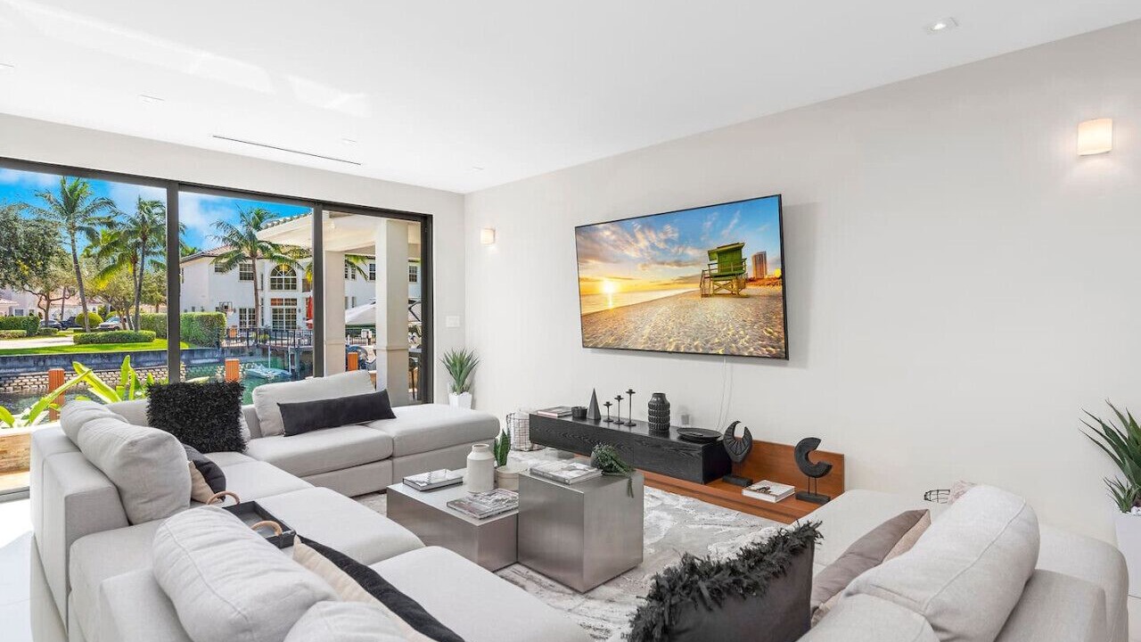Photo of Livingroom in South Lake