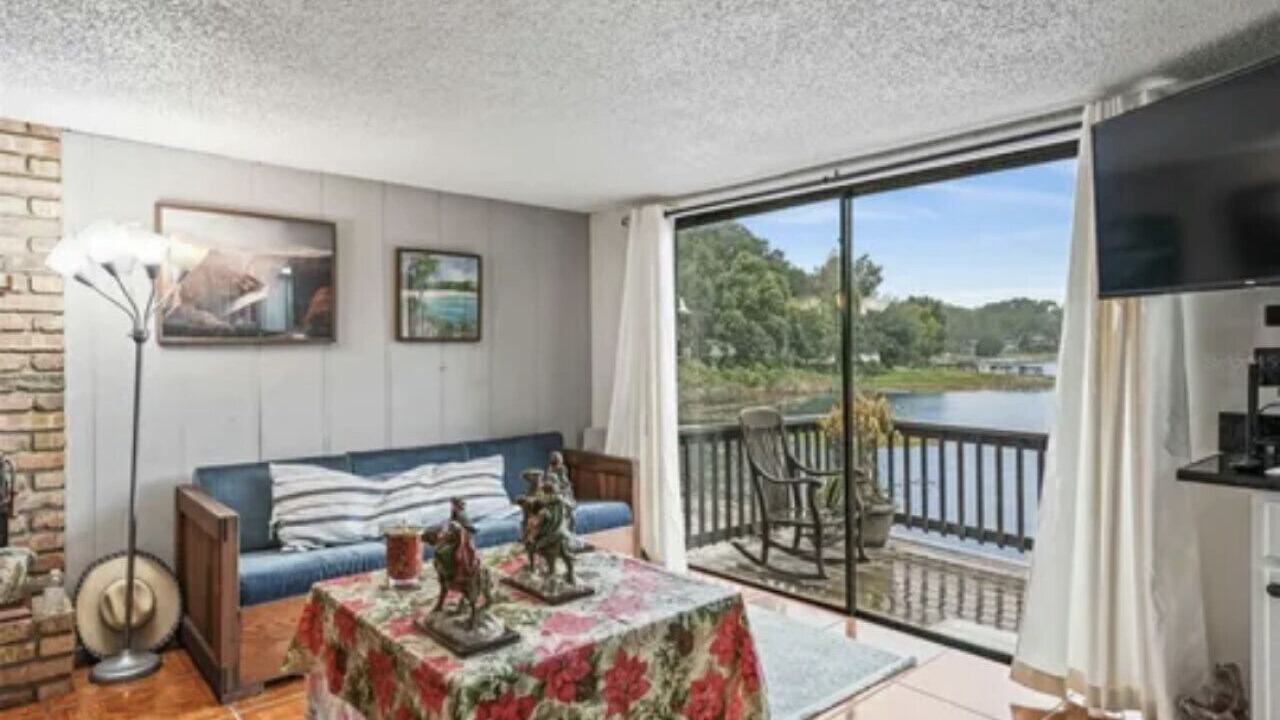 Photo of Livingroom in Silver Springs