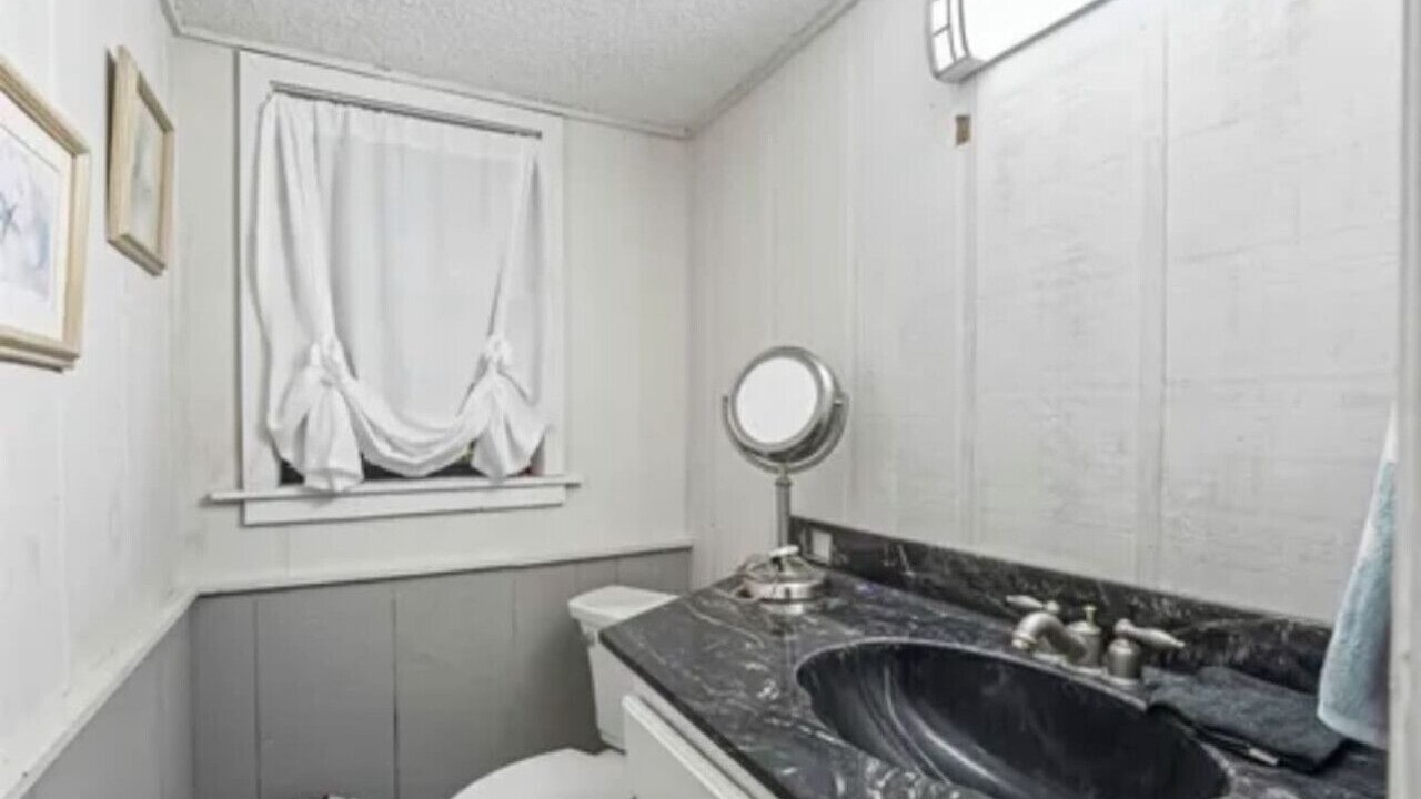 Photo of Bathroom in Silver Springs