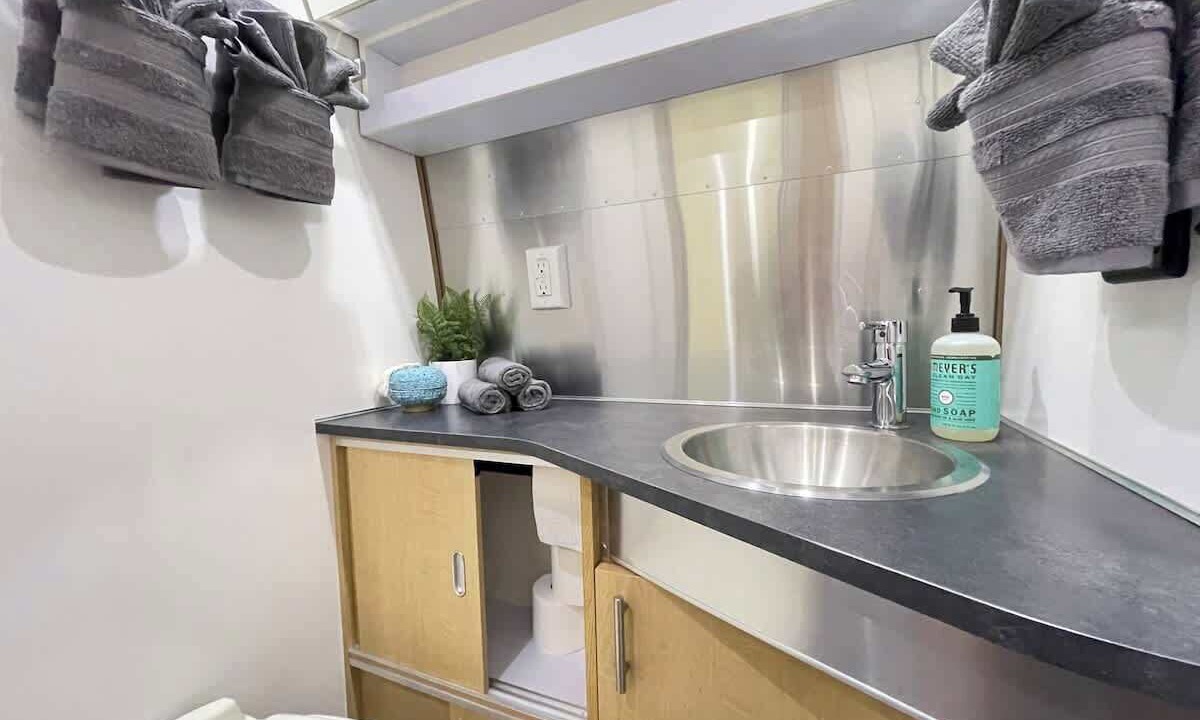 Photo of Bathroom in Whitemarsh Island