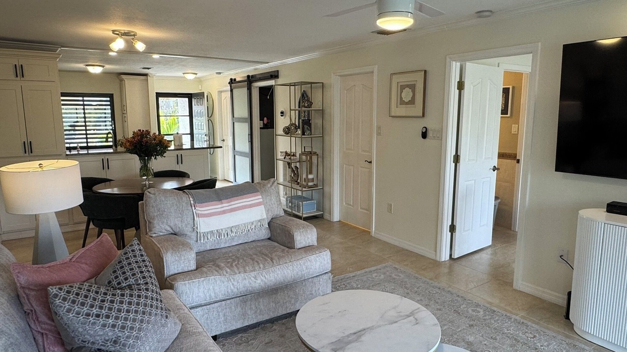 Photo of Livingroom in Tarpon Springs