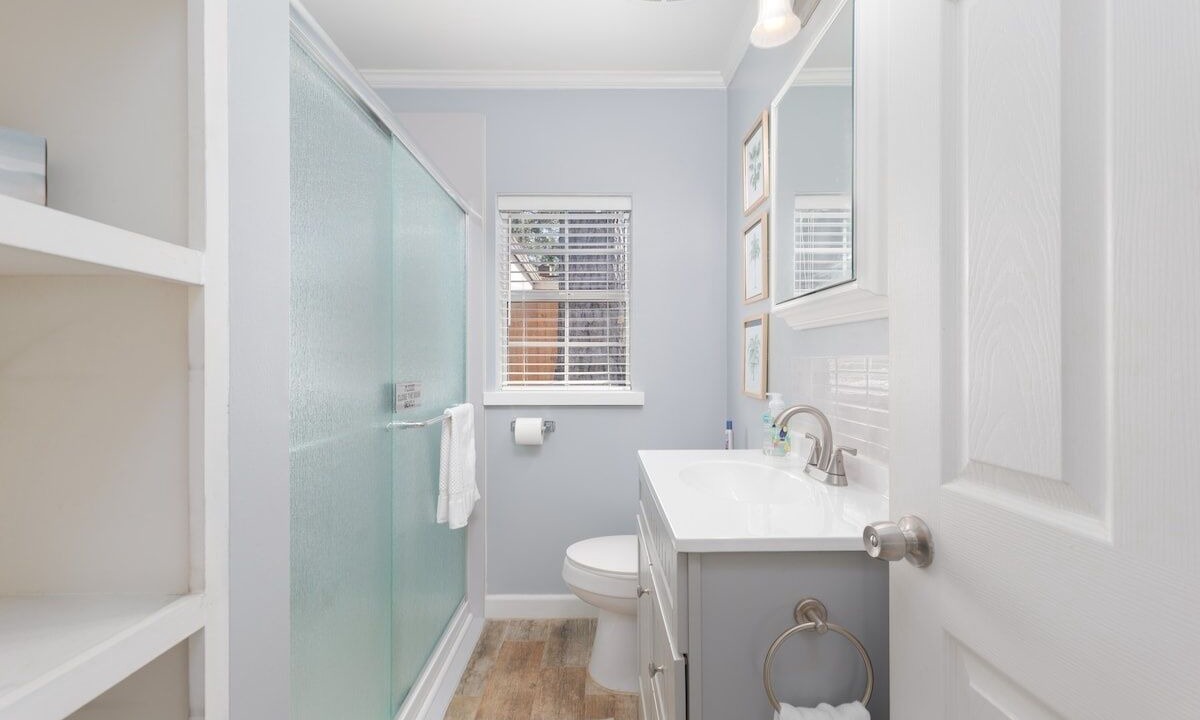 Photo of Bathroom in Avondale