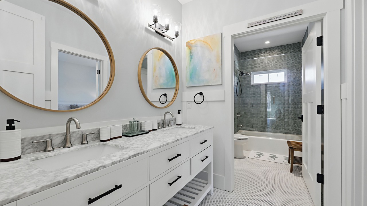 Photo of Bathroom in Palm Valley