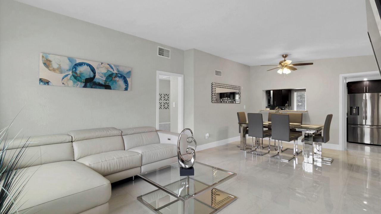 Photo of Livingroom in Azalea Park