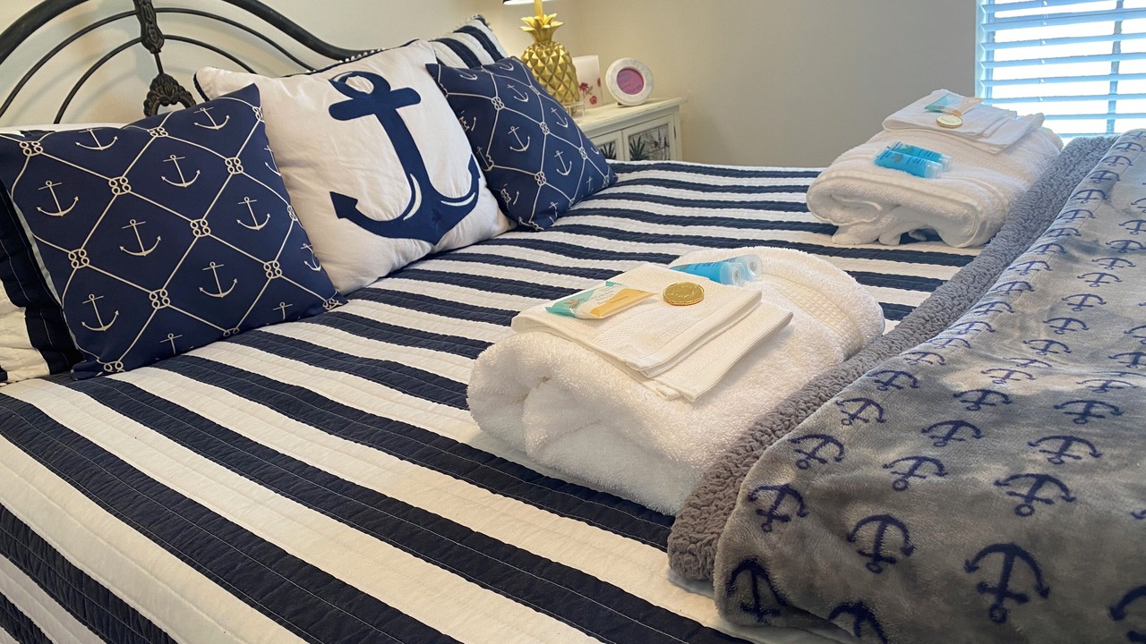 Photo of Bedroom in Yankeetown