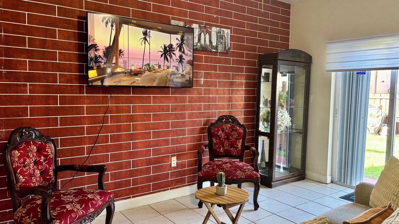 Photo of Livingroom in Tamiami