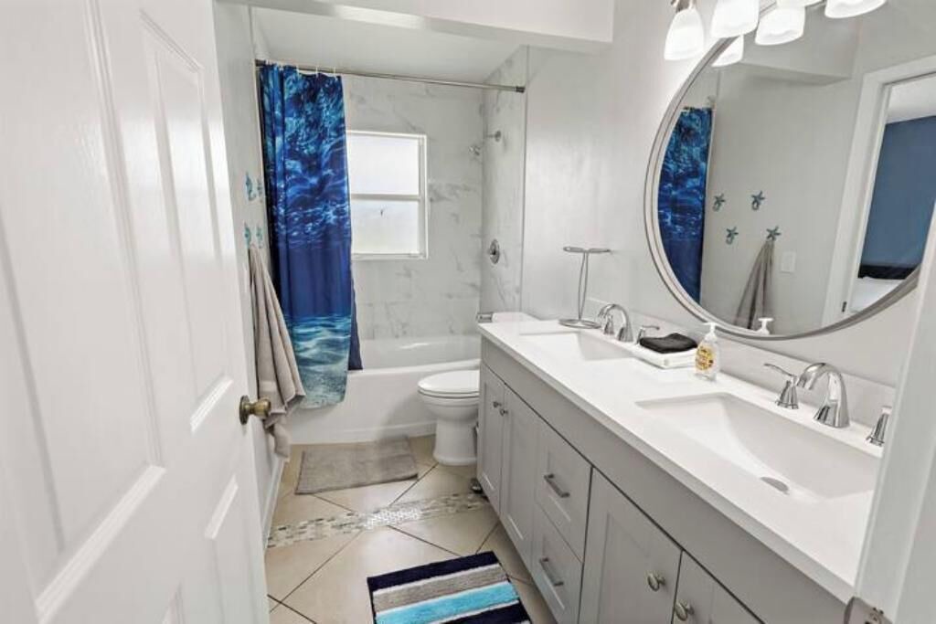 Photo of Bathroom in Interchange Square