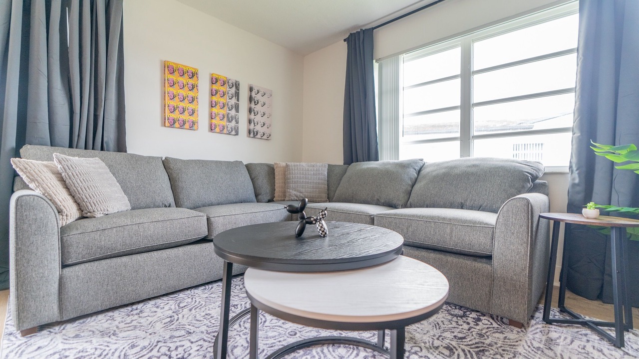 Photo of Livingroom in Survey Creek