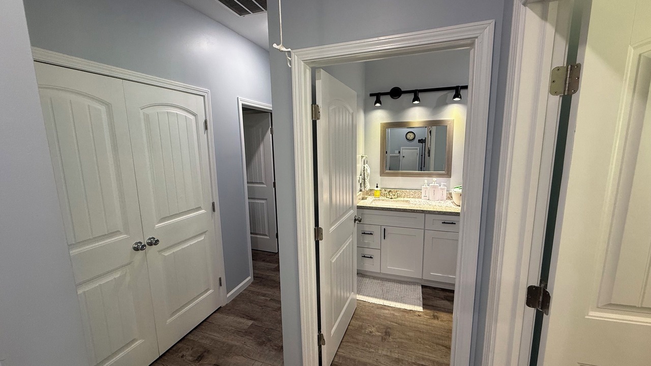 Photo of Bathroom in Garden City