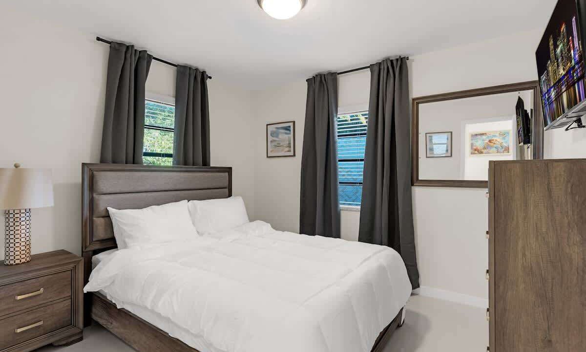 Photo of Bedroom in Homestead