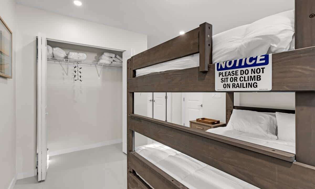 Photo of Bedroom in Homestead