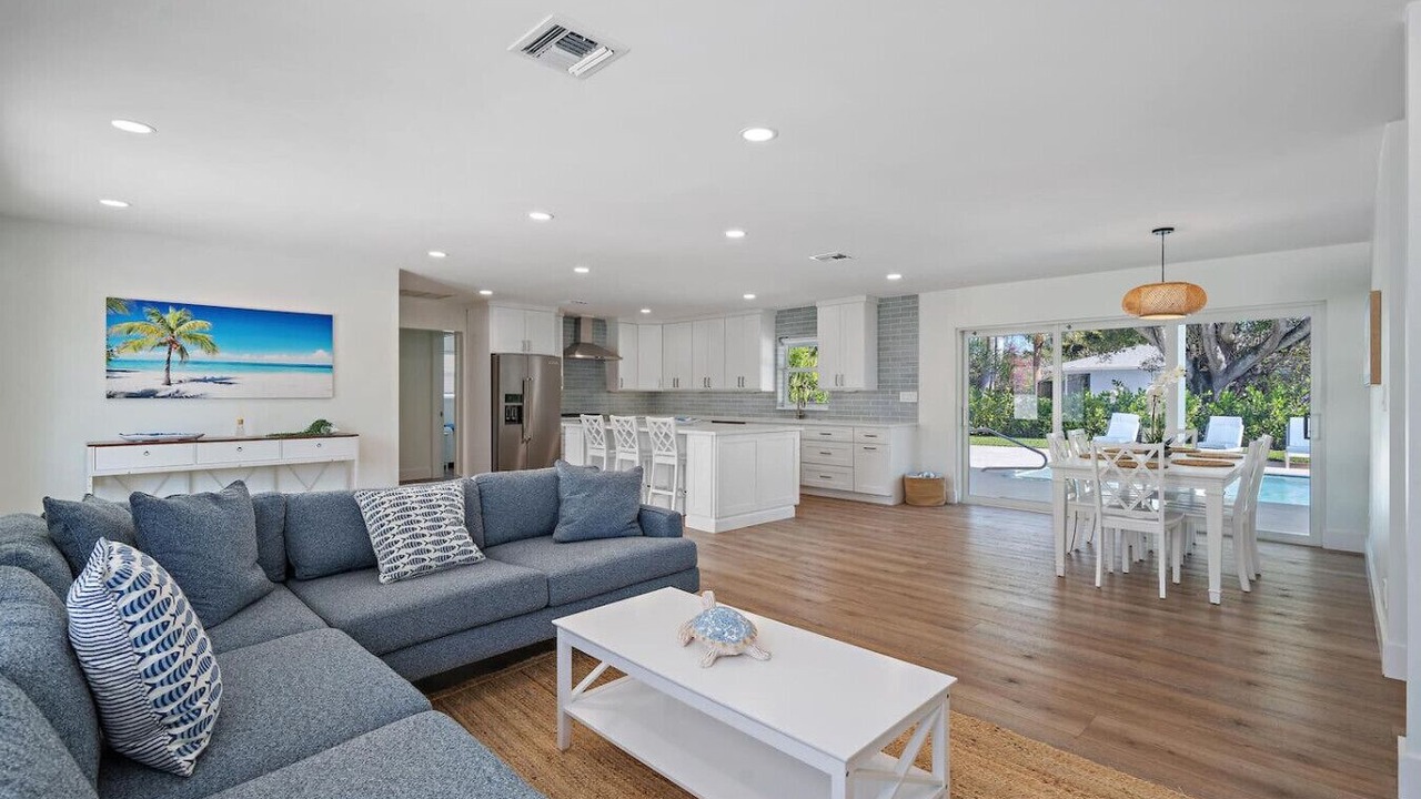 Photo of Livingroom in Tequesta