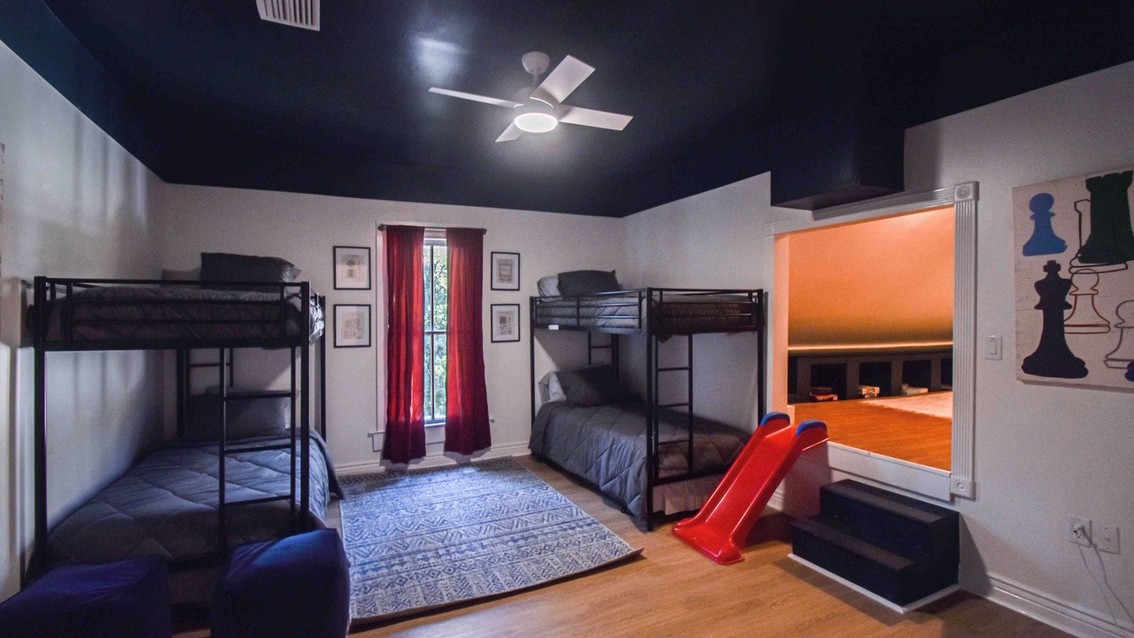 Photo of Bedroom in Brooksville