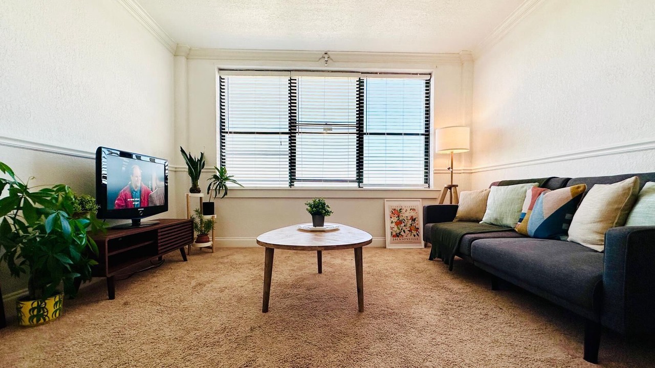 Photo of Livingroom in Downtown Jacksonville