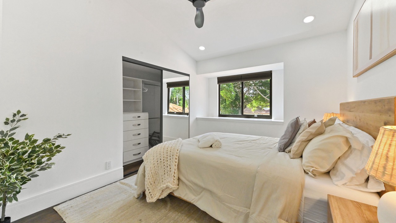 Photo of Bedroom in Boca Pointe