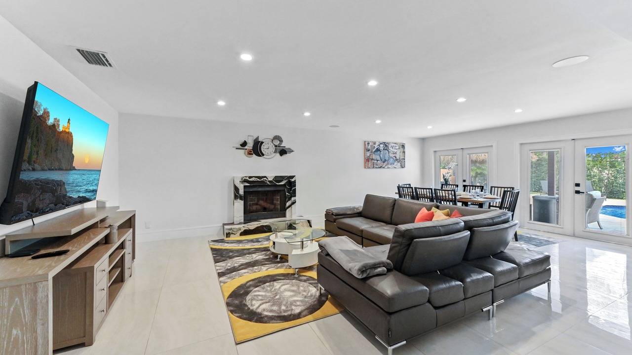 Photo of Livingroom in Boca Pointe