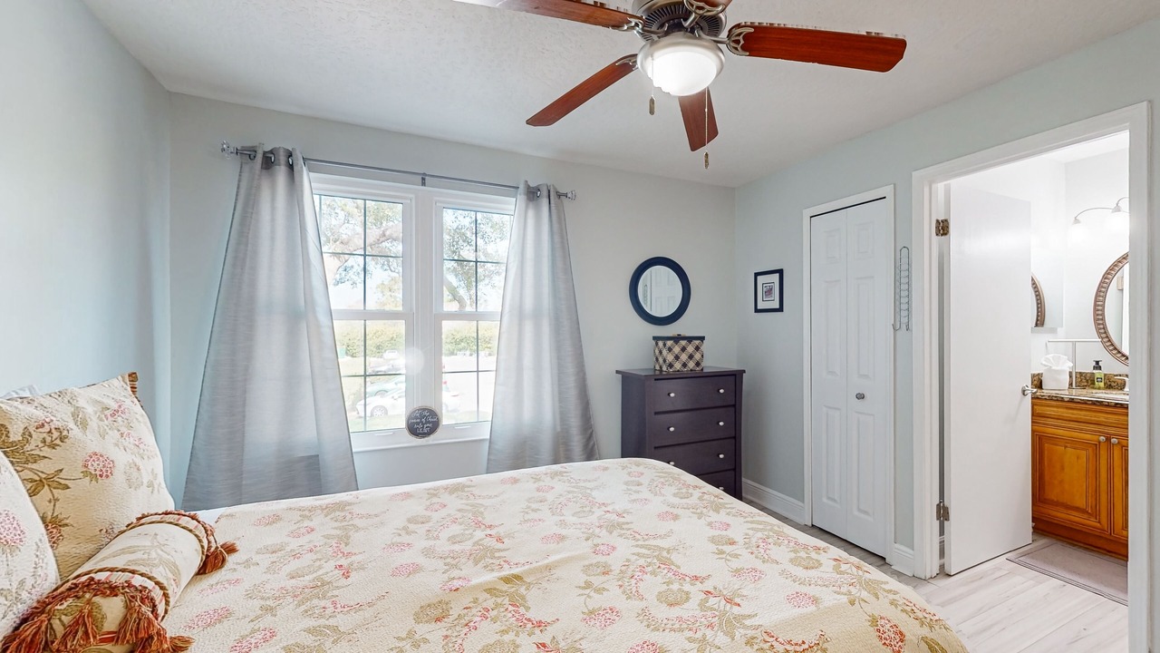 Photo of Bedroom in Suntree