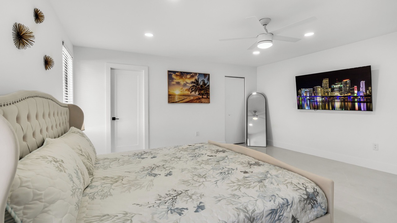 Photo of Bedroom in Miami Shores