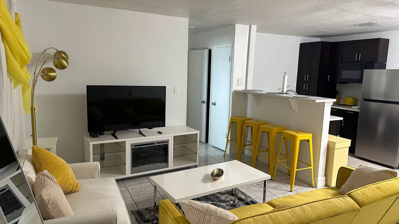 Photo of Livingroom in Oak Ridge