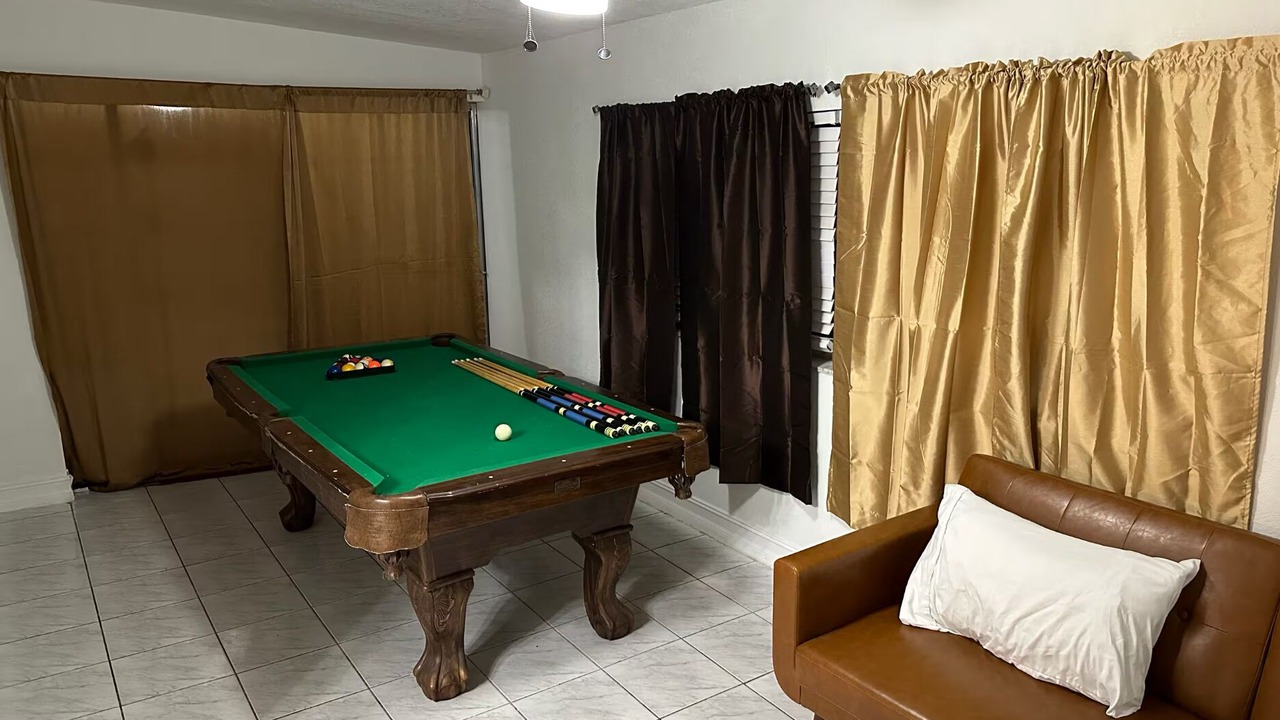 Photo of Bedroom in Oak Ridge