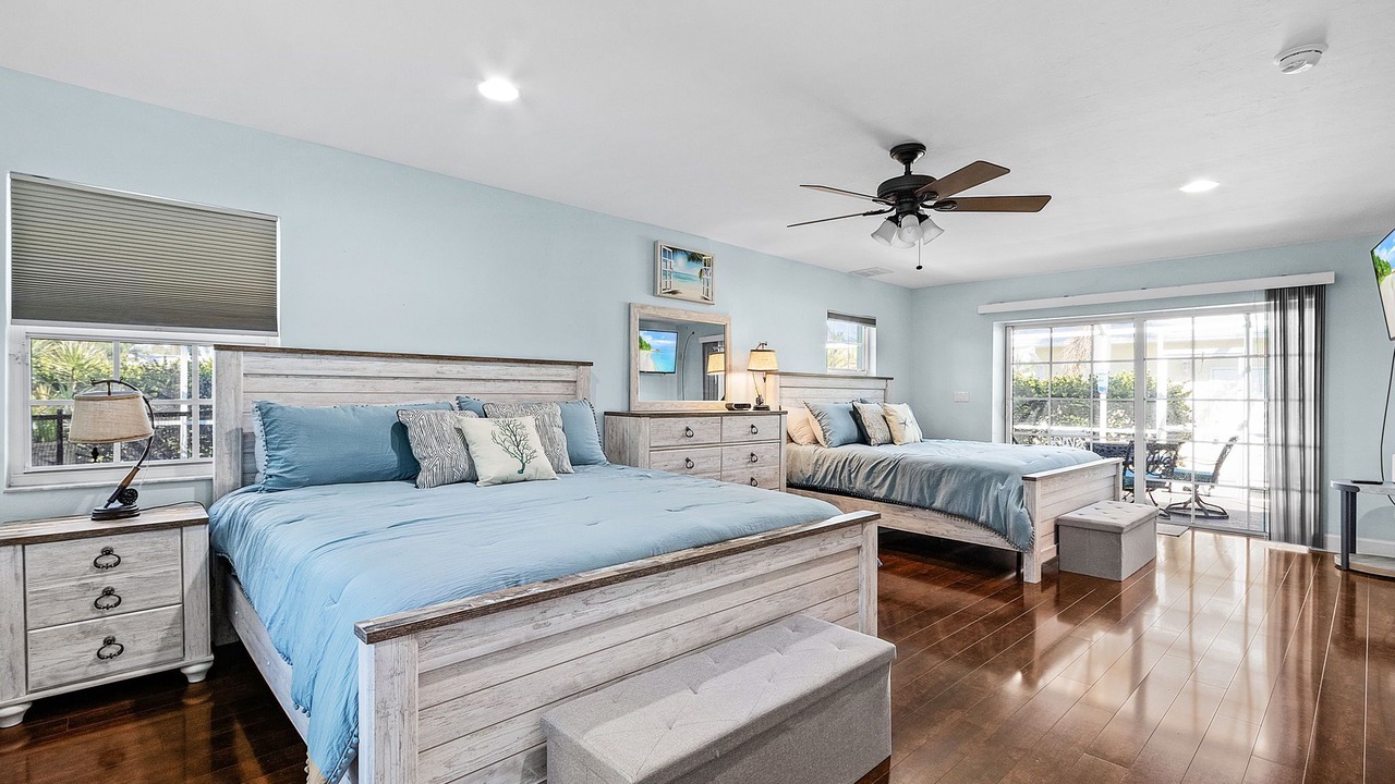 Photo of Bedroom in Bokeelia