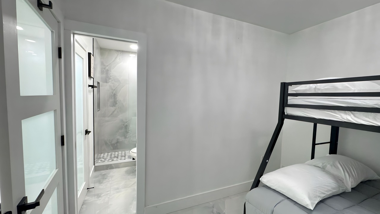 Photo of Bedroom in Miami Shores