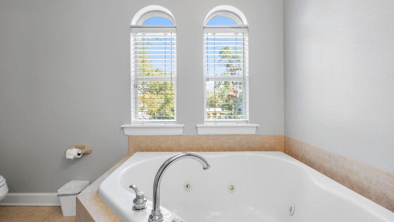 Photo of Bathroom in Courier City - Oscawana