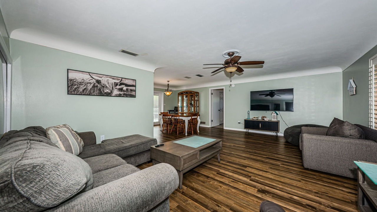 Photo of Livingroom in Harbor Hills