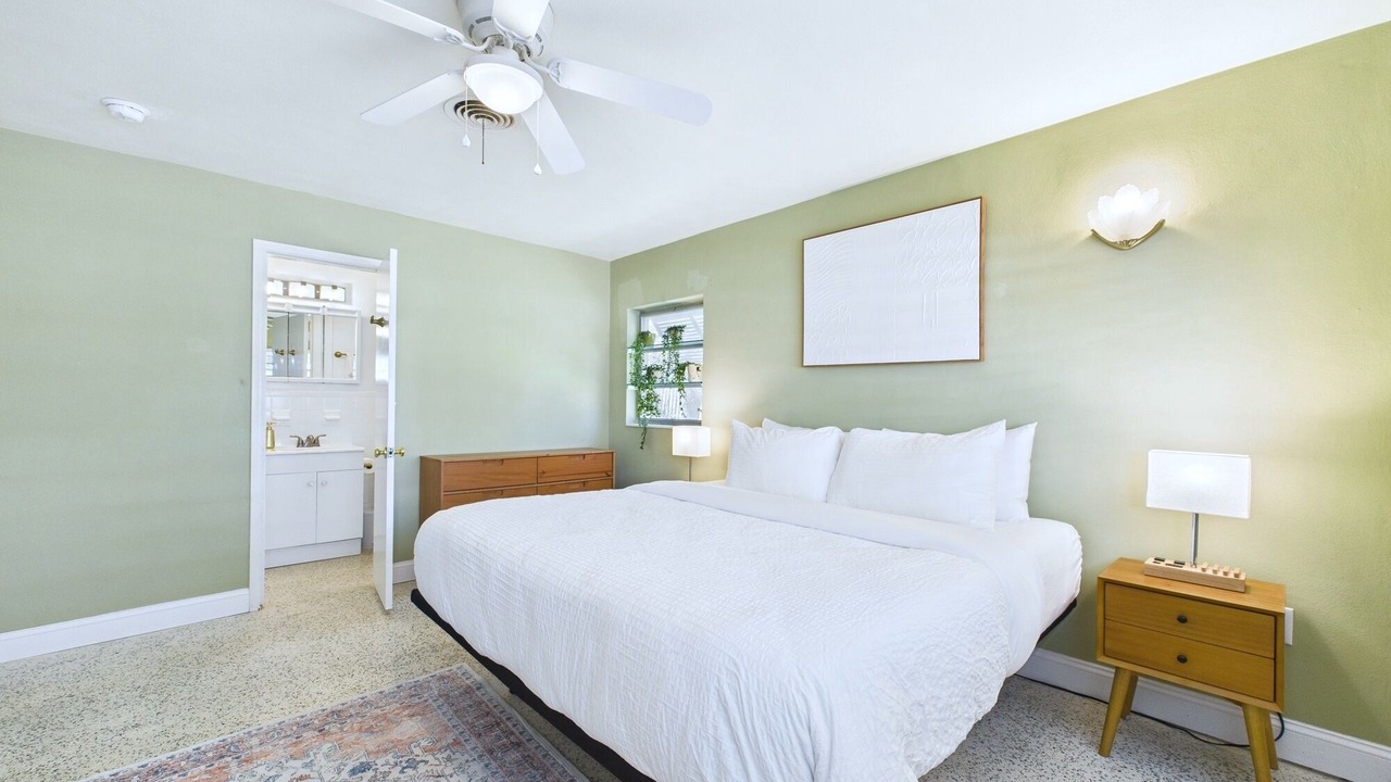 Photo of Bedroom in Seacoast Shores