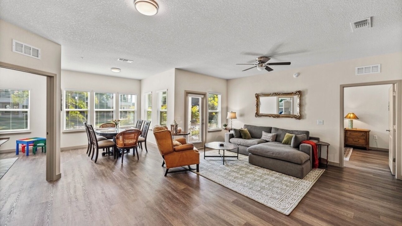 Photo of Livingroom in Winter Haven