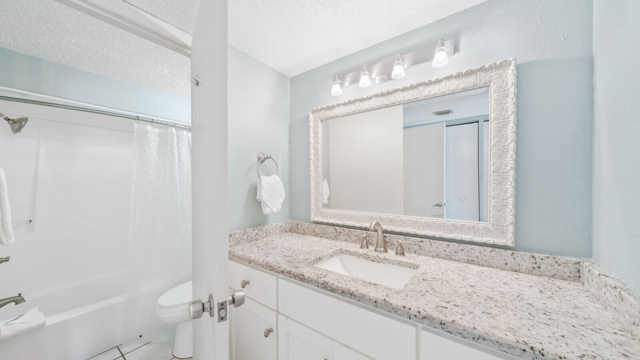 Photo of Bathroom in Holiday Beach