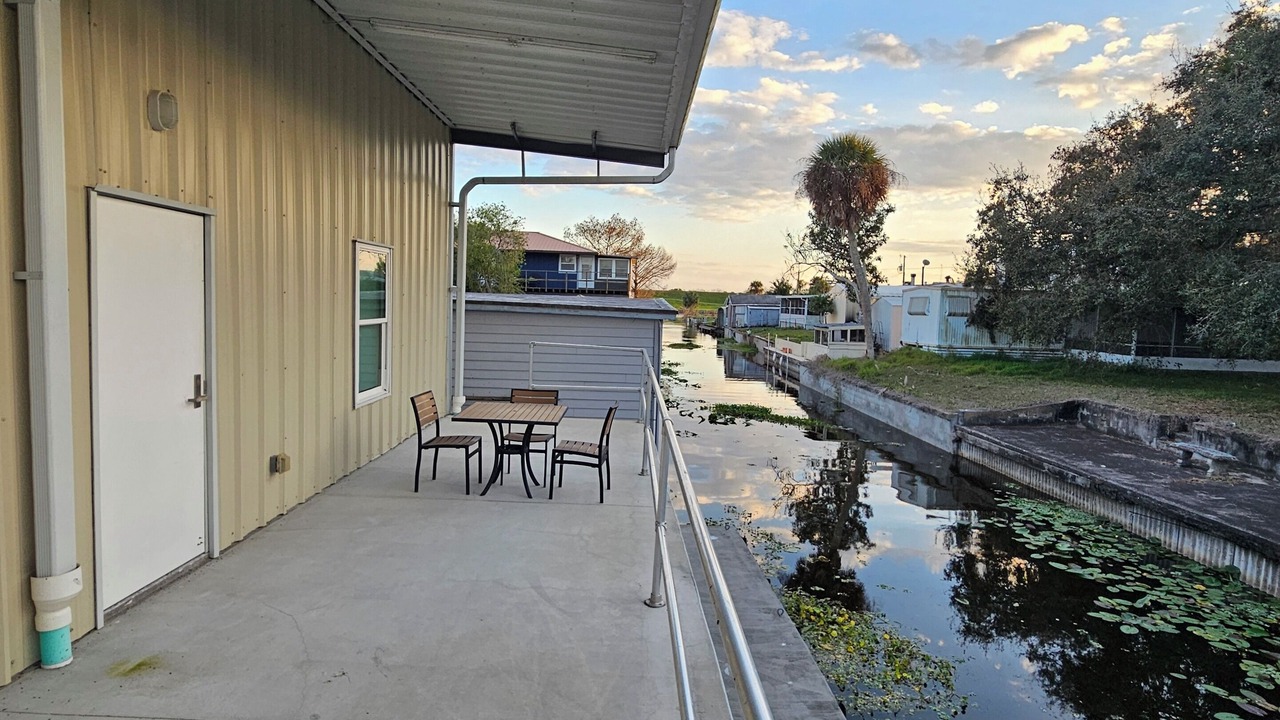 Photo of Patio Balcony in Moore Haven