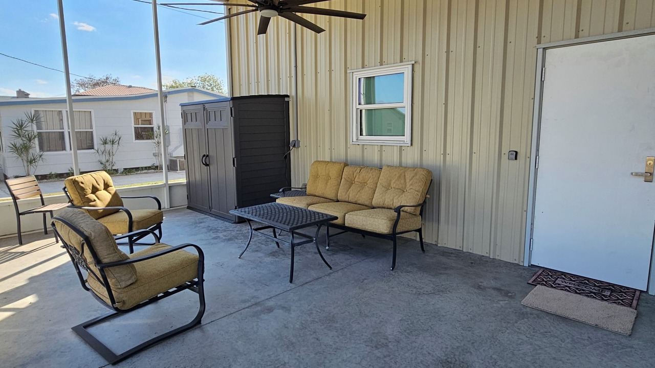 Photo of Patio Balcony in Moore Haven