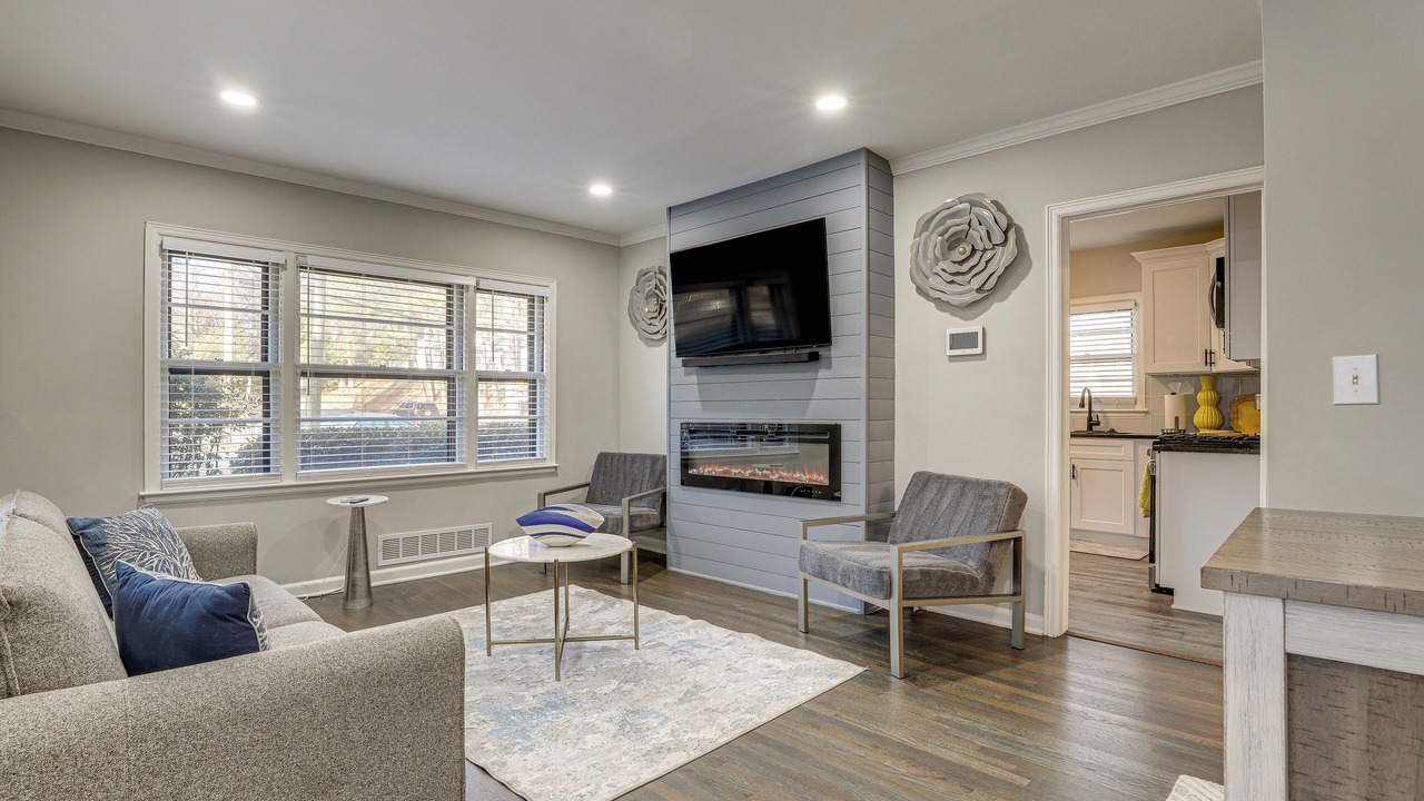 Photo of Livingroom in Piedmont Heights