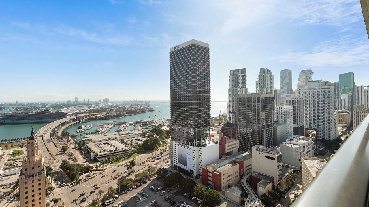 Photo of Others in Downtown Miami