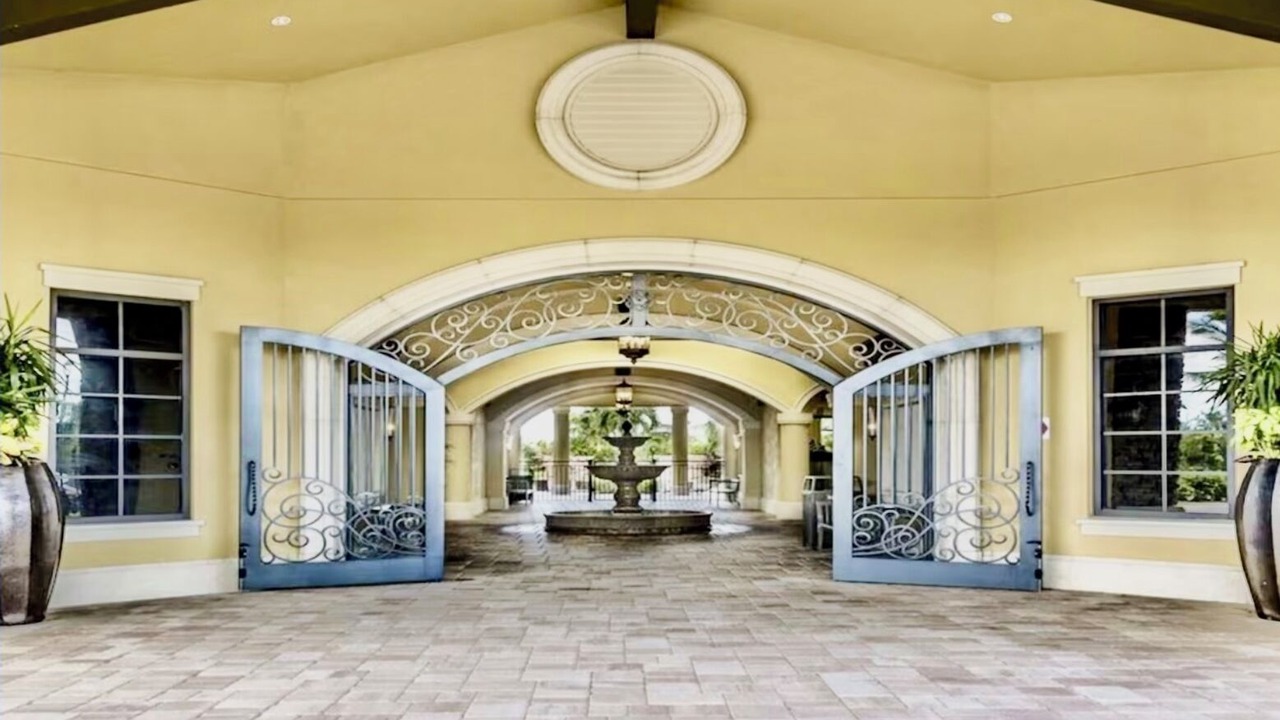 Photo of Outdoor in Naples