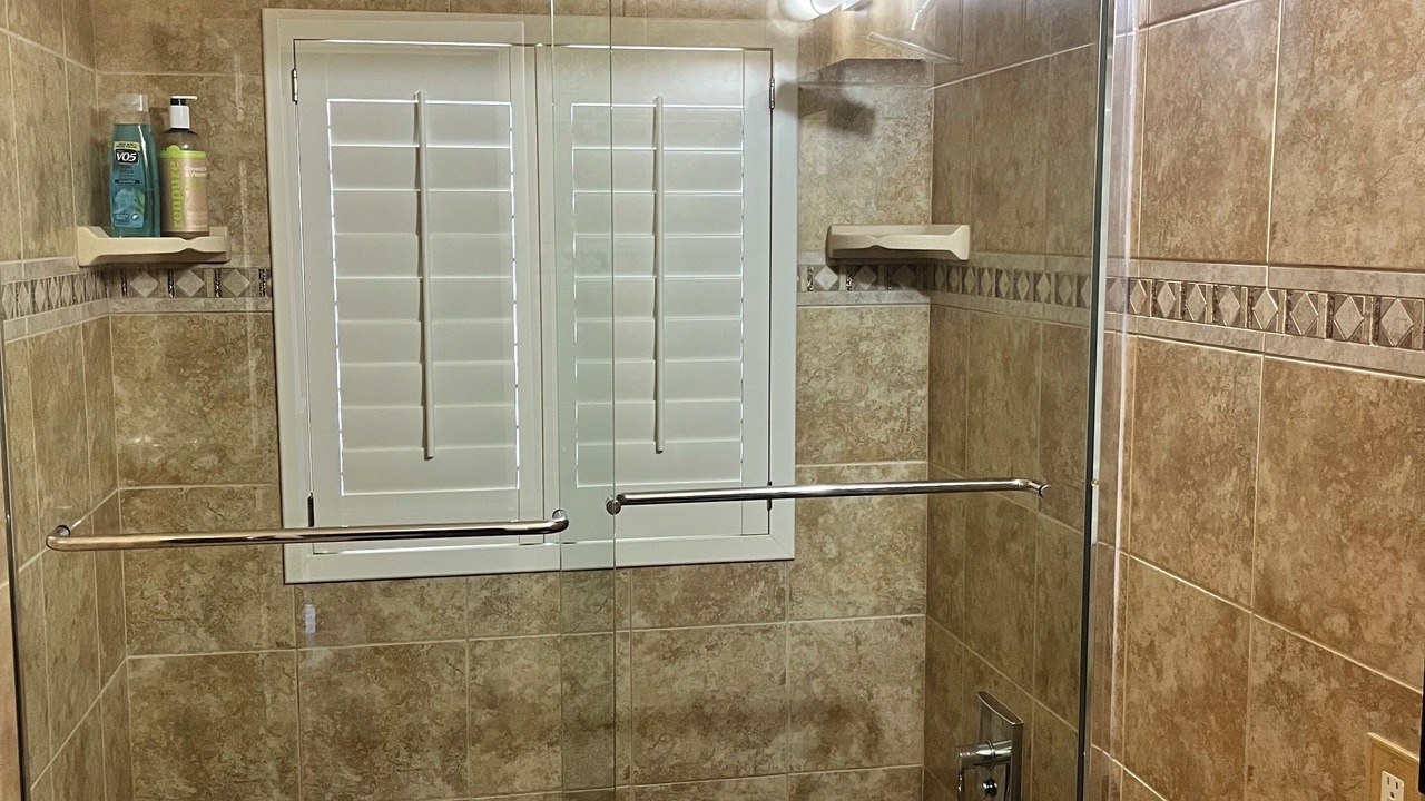 Photo of Bathroom in Sandalfoot Cove