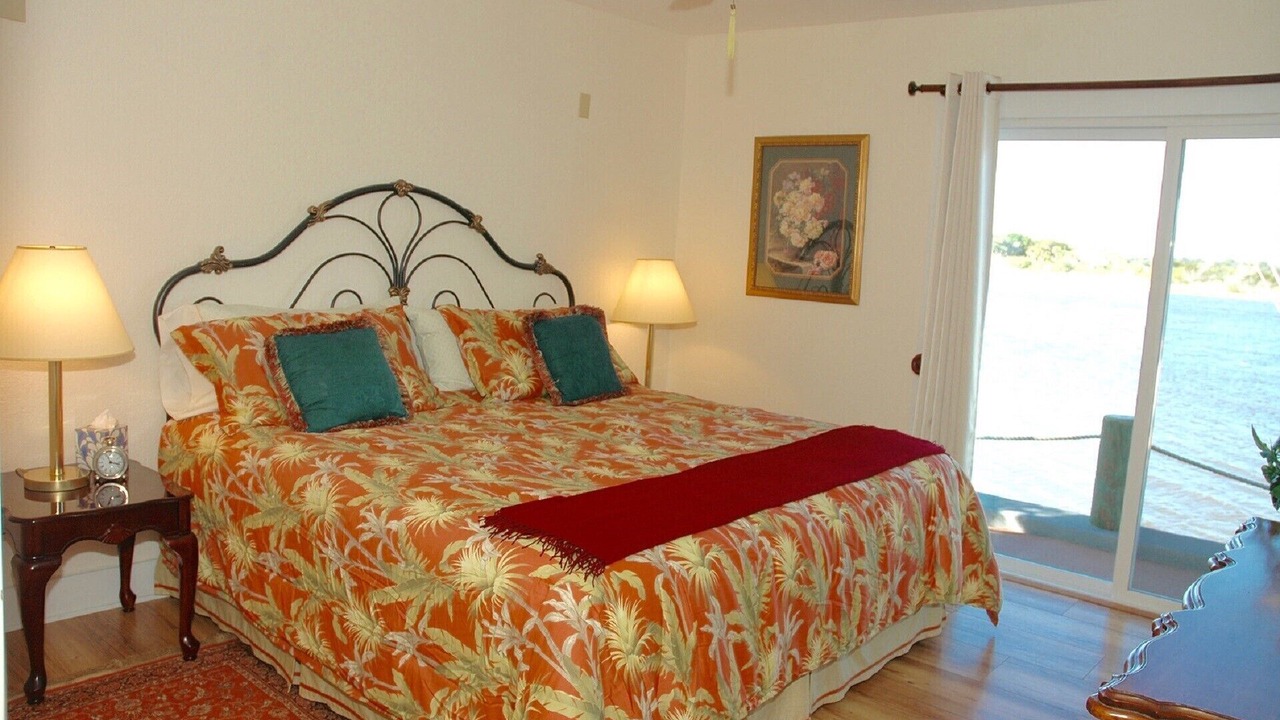 Photo of Bedroom in Oakview Heights