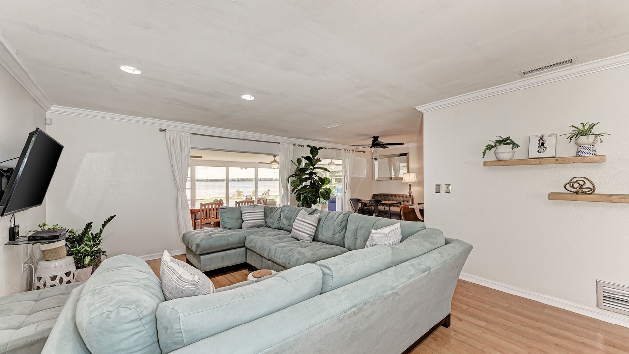 Photo of Livingroom in Fullers Earth
