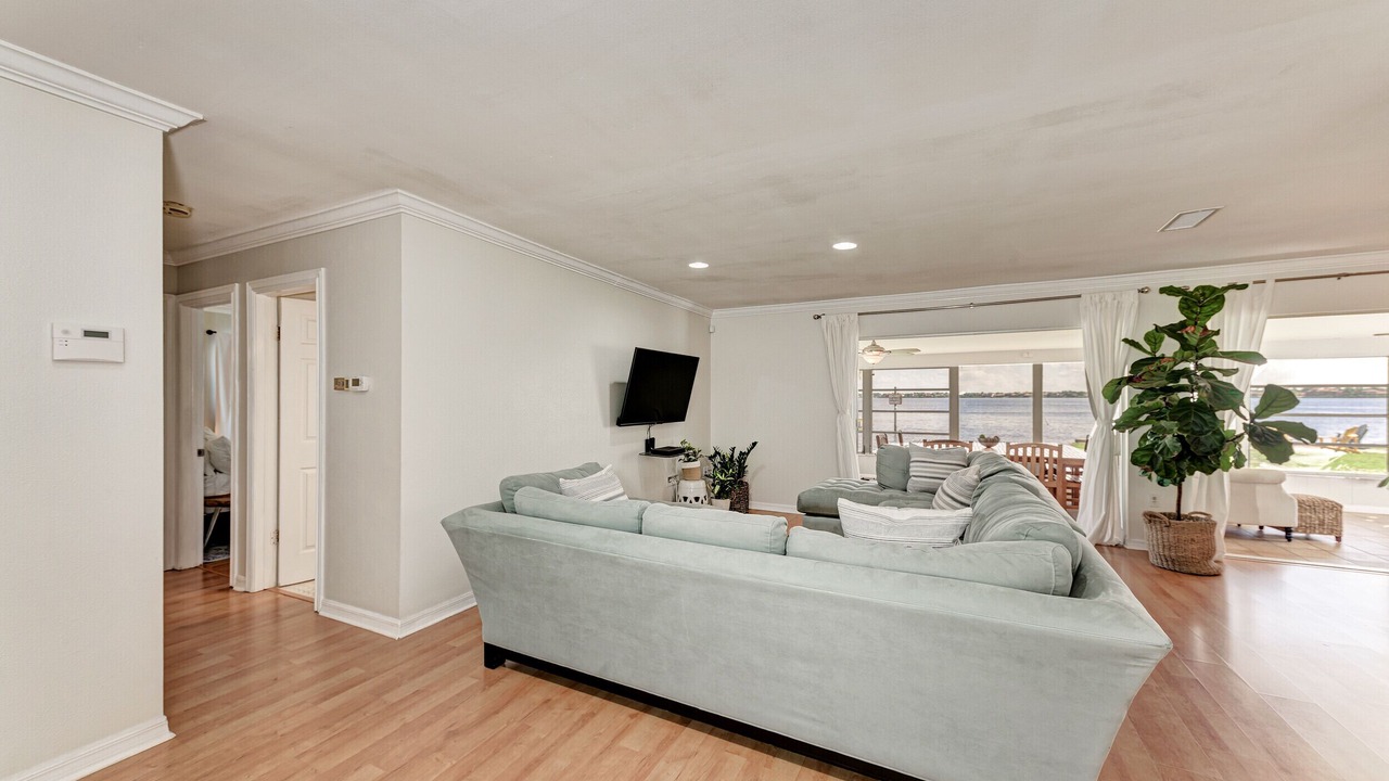 Photo of Livingroom in Fullers Earth