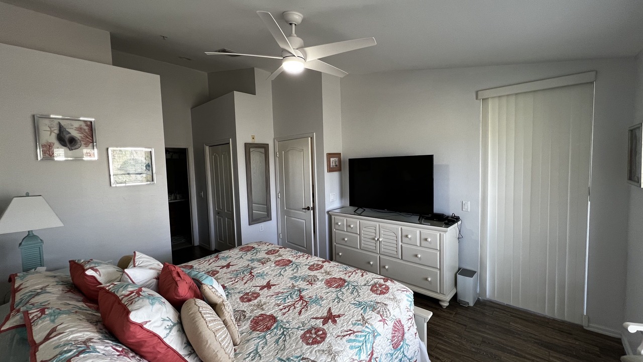 Photo of Bedroom in Stoneybrook