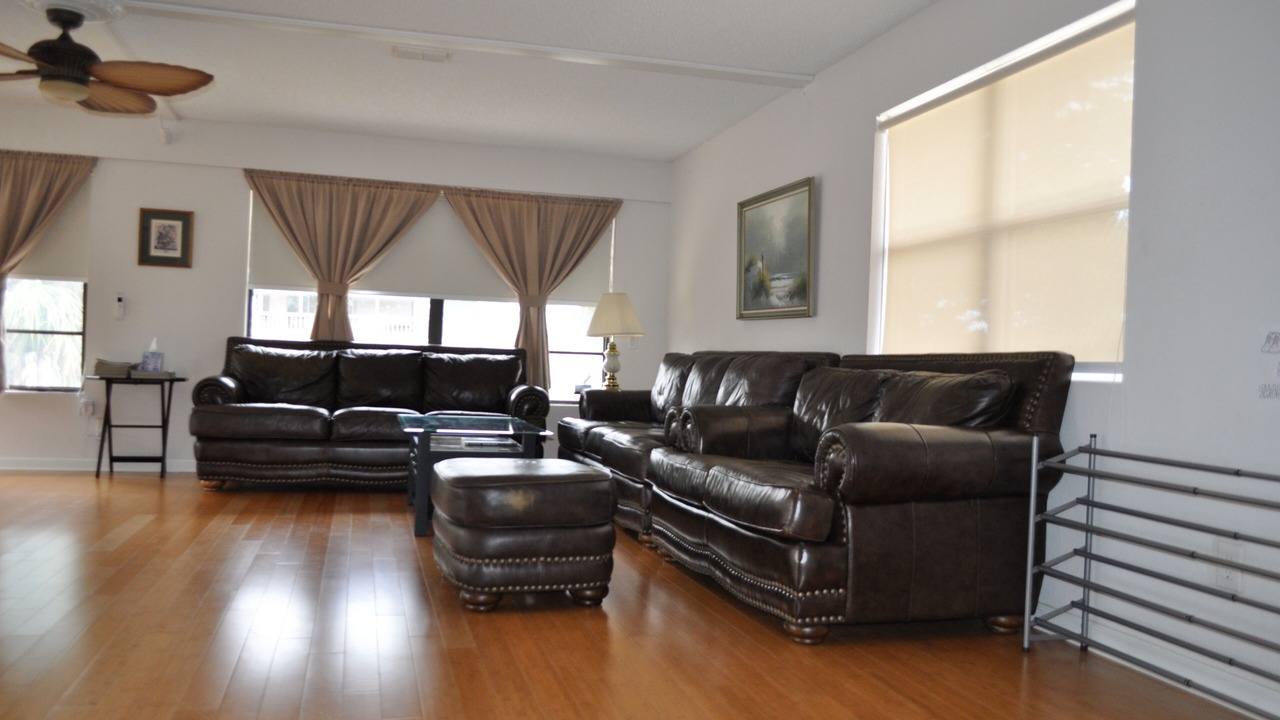 Photo of Livingroom in Hudson Beach Estates