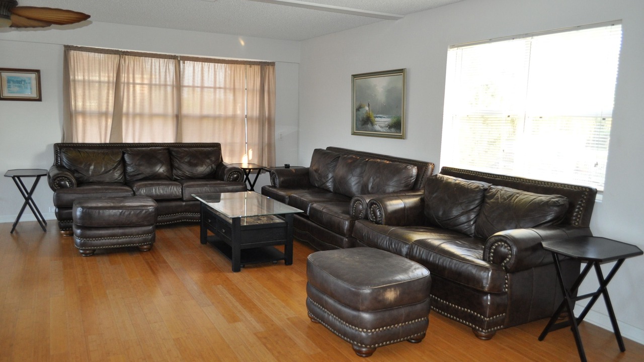 Photo of Livingroom in Hudson Beach Estates