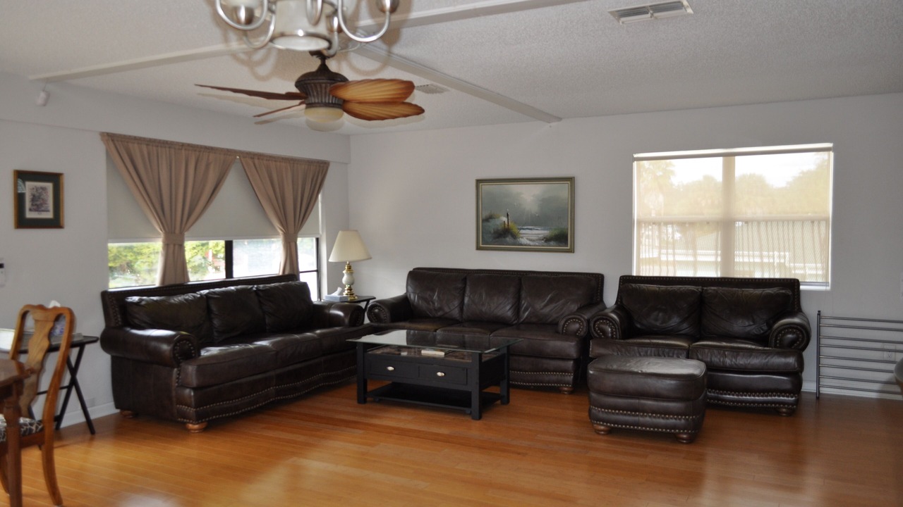 Photo of Livingroom in Hudson Beach Estates